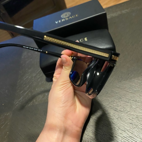 Versace sunglasses main image 5